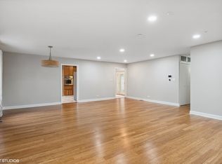 331 Terrace Pl, Buffalo Grove, IL 60089