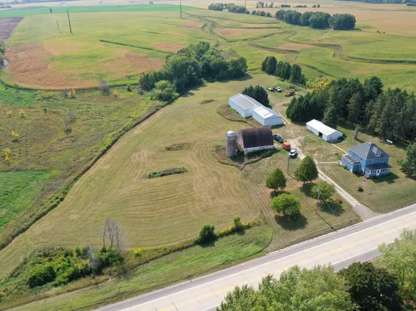 9626 Viola Rd NE, Eyota, MN 55934