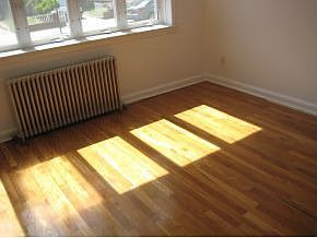 2nd image of 1003 E 92nd St