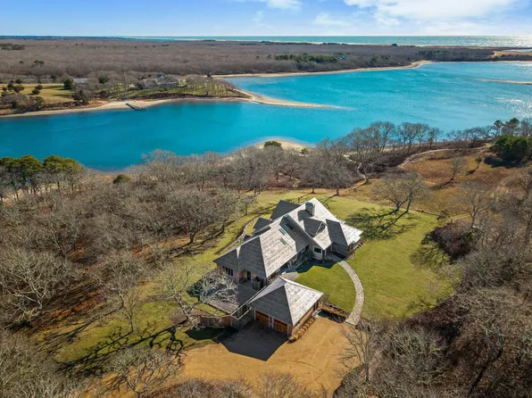 30 Oyster Watcha Rd, Edgartown, MA 02539