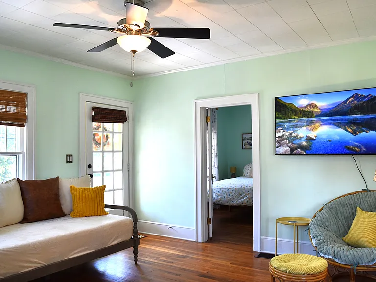 25 Brevard Rd — Photo 17
