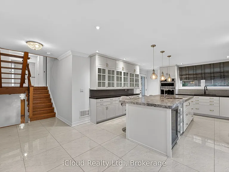 52 Montressor Dr — Photo 5