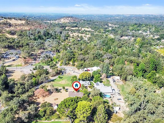 5th image of 9535 Castle Ln
