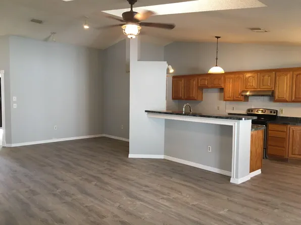 6926 32nd Ave W, Bradenton, FL 34209