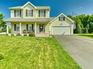 1002 Hard Rock Rd, Webster, NY 14580