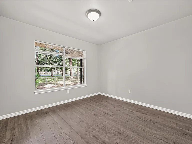 611 Dogwood Trl — Photo 16