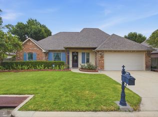 1928 Sarah Ln, Lake Charles, LA 70605