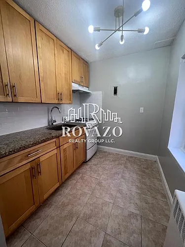 585-586 Elizabeth Ave #406 Photo 1