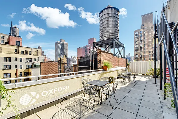 Rented by Oxford Property Group | media 8