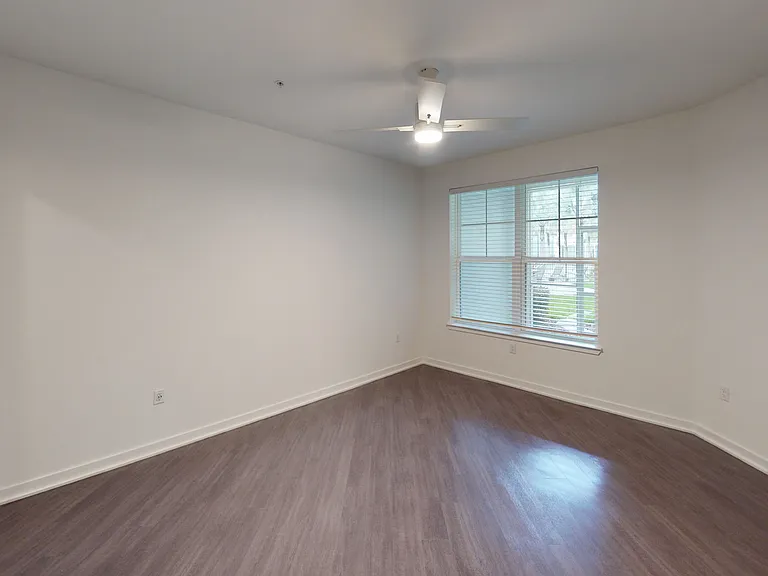 Essex Luxe Apartments — Photo 53