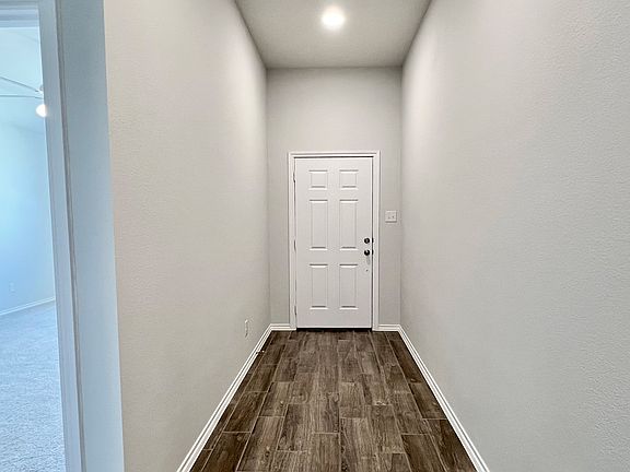 4th image of 3860 Golden Valley Ln