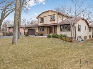 8325 Fairchild Ave, Mounds View, MN 55112