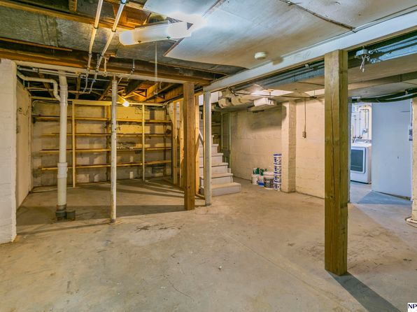 4612 Bedford Ave, Omaha, NE 68104