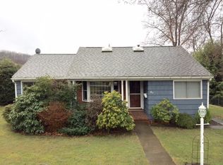 5 Little Pine Pl, Franklin, PA 16323