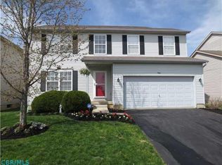 7666 Farm Hill Dr, Blacklick, OH