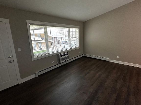 3rd image of 8133 Ogden Ave APT 6