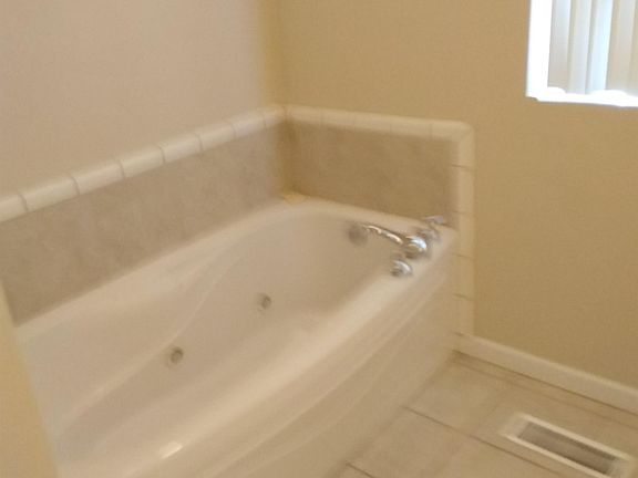 4th image of 513-1 S Ash St