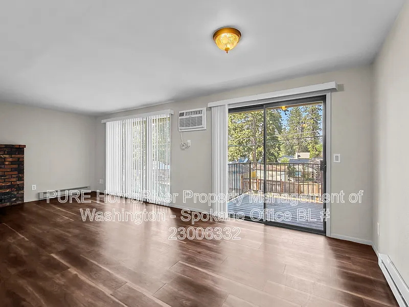 3 bed, 2.0 bath, 1264 sqft, $1,595 — Photo 4