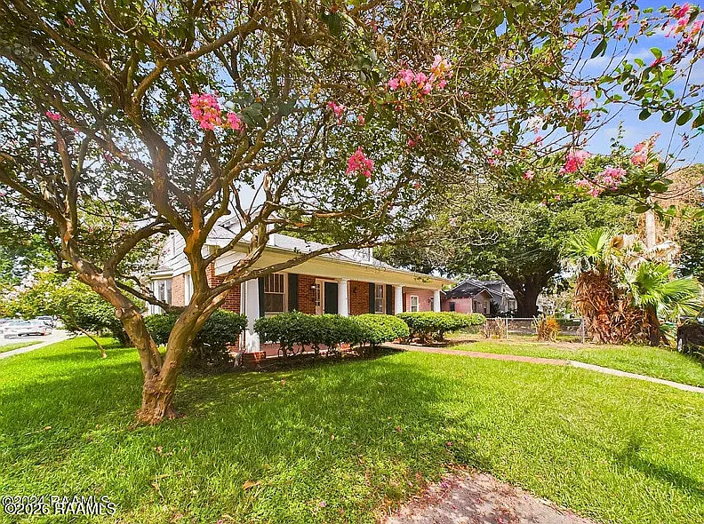 903 Myrtle Pl