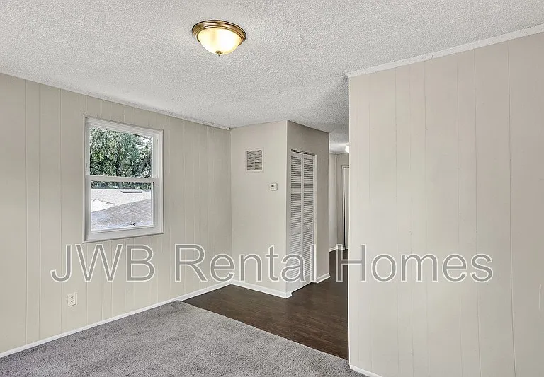 1943 Hardee St #1 — Photo 12