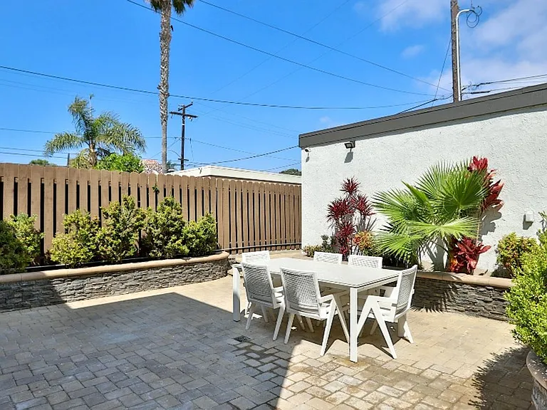 203 Frankfort Ave — Photo 10