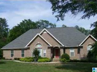 135 Standholton Dr, Warrior, AL 35180