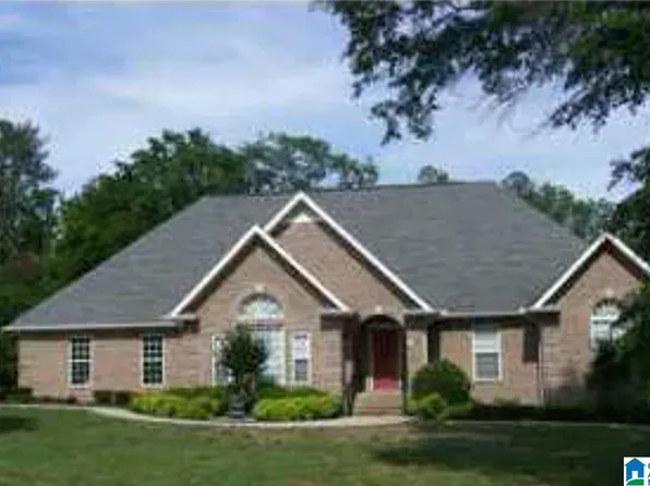 135 Standholton Dr, Warrior, AL 35180