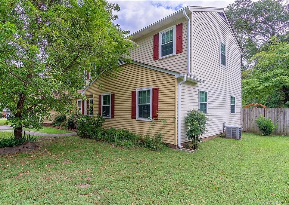2nd image of 105 Sleepy Hollow Ln