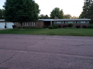 1317 Mitchell Blvd, Mitchell, SD 57301