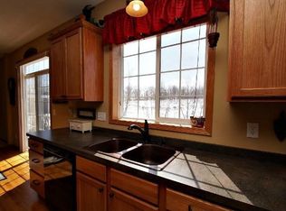 1206 18th Avenue Ct, Faribault, MN 55021