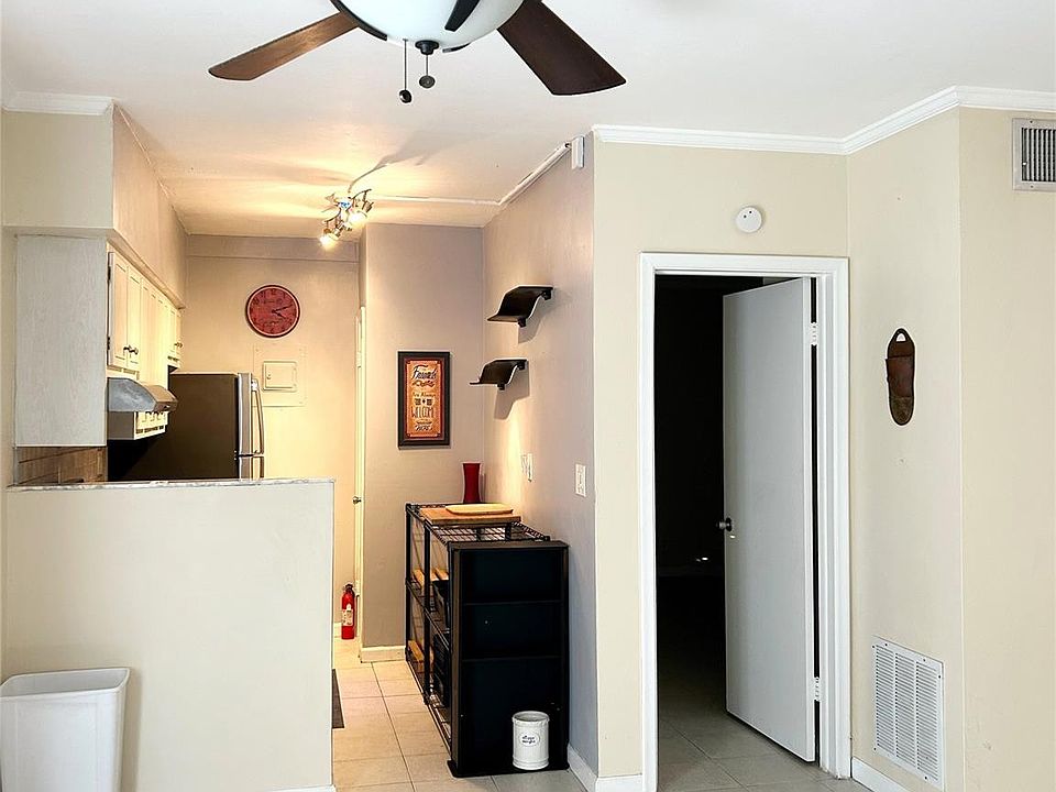 1st image of 2646 Polk Street #3