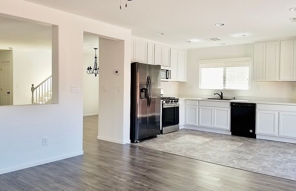 ま*＊様 リリパットレーン　THE KINGS ARMS ま*＊様 リリパットレーン THE KINGS ARMS