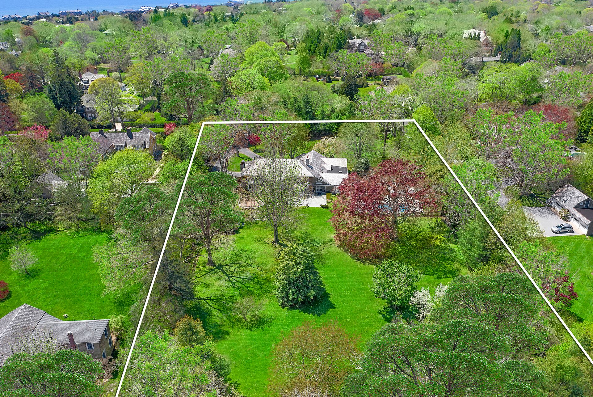 16 Pudding Hill Ln, East Hampton, NY 11937 Out East