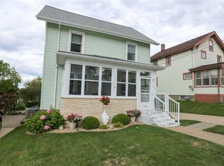 1435 Loras Blvd, Dubuque, IA 52001