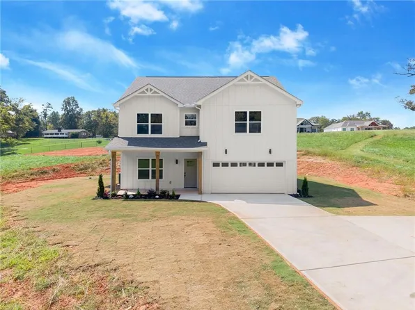 274 Hardman Rd, Clarkesville, GA 30523