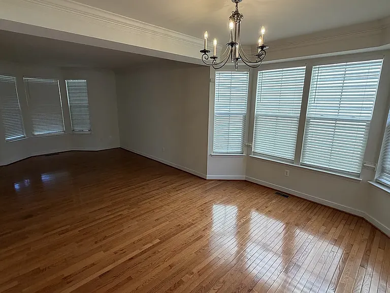 3921 Braveheart Cir — Photo 6