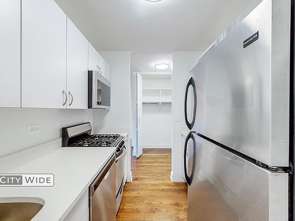 4th image of 240 E 82nd St APT 19C