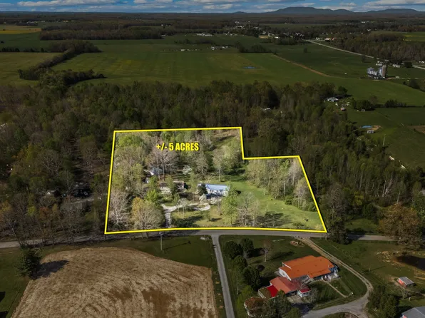 310 Toy Denny Rd, Bradyville, TN 37026