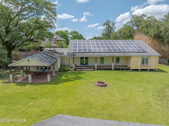 5th image of 805 Cambridge Dr