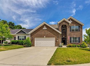 903 Meramec Grove Ct, Ballwin, MO 63021