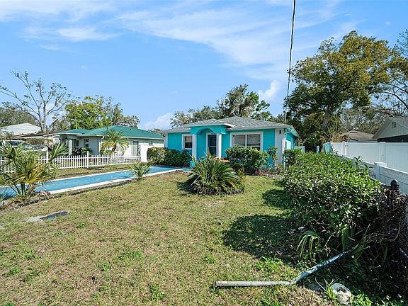 3rd image of 8729 N Tangerine Pl