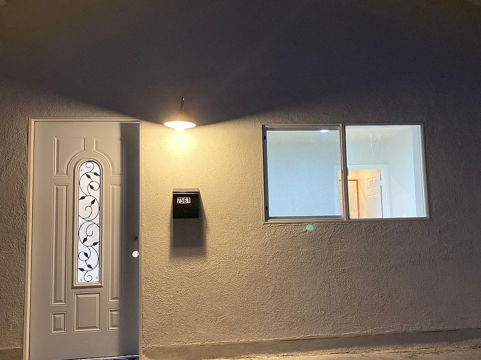 1st image of 22600 Saticoy St
