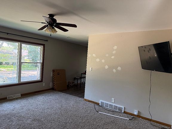 5th image of 860 Harding Ave