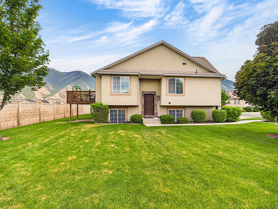 1st image of 2933 E Somerset Dr