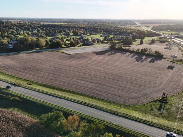 2 E M H Townline Rd #H, Milton, WI 53563