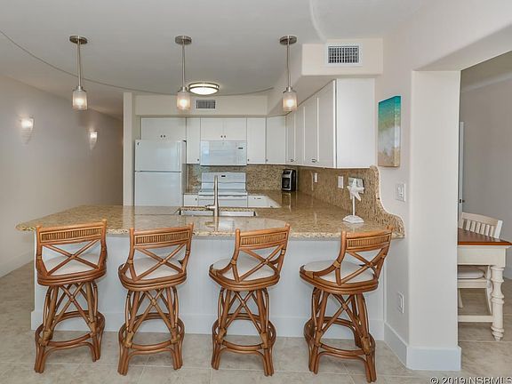 4th image of 5201 S Atlantic Ave APT 606
