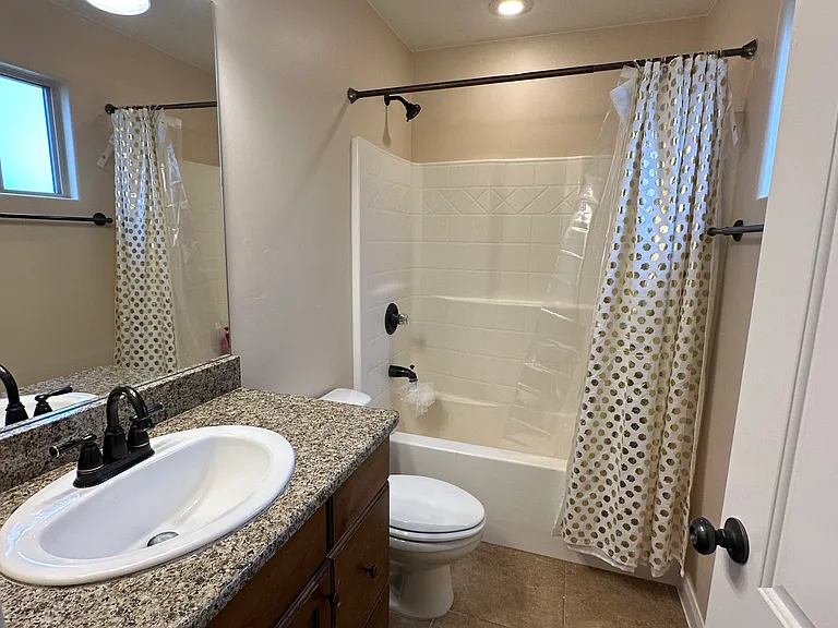 370 W 1425 N #16 — Photo 11