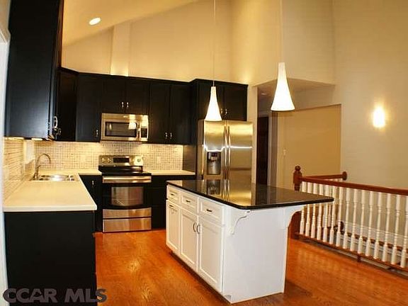 2nd image of 1843 Woodledge Dr