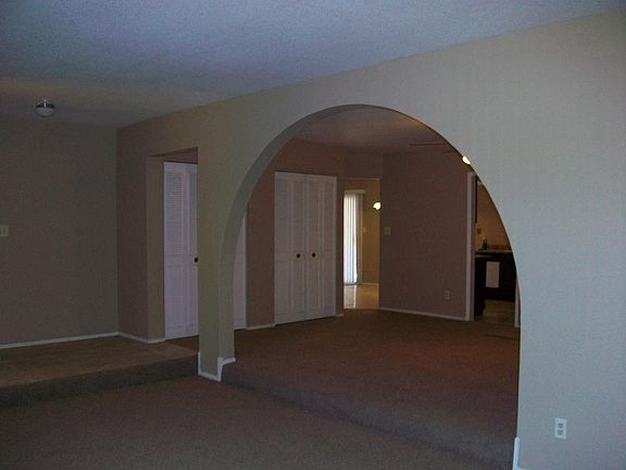 4th image of 2354 S PATTERSON Avenue