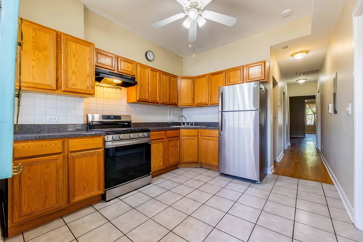 Building Photo - 4003 W Adams St #3